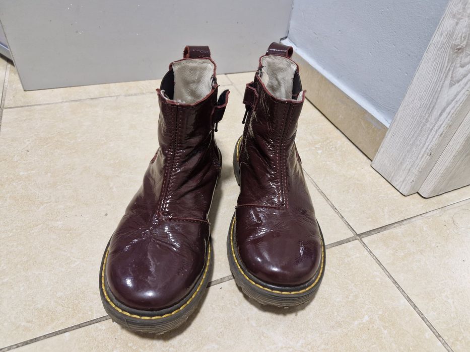 Buty dziewczęce rozmiaru 26