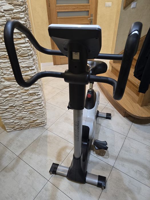rower stacjonarny KETTLER e7. Godzin 30  przejechane,