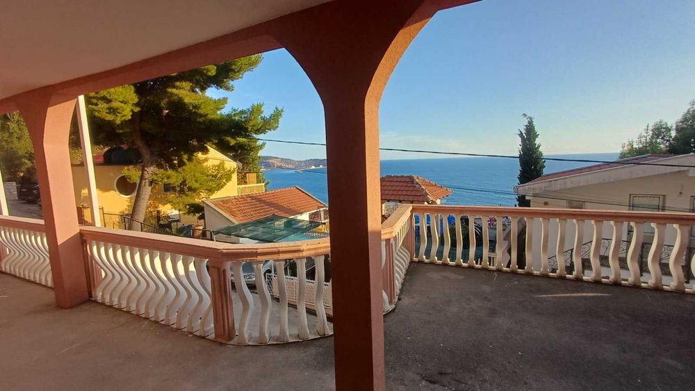 Бар. Зеленый пояс 3 улица. ЦЕЛЕБНЫЙ воздух. ЧУДО-вид! Рядом 2 квартиры