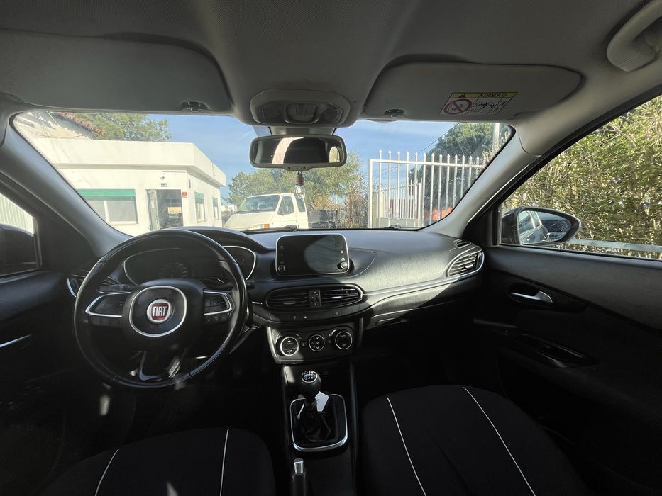 Fiat tipo 1,6 turbo. Ano 2018