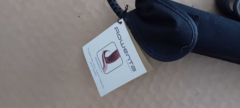 Placa de Alisamento Cerâmica Rowenta Respec a estrear!