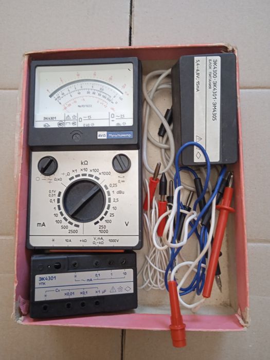 Прилад електрозмірюваний, комбінований