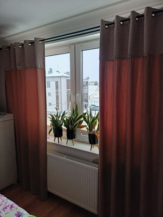 Narzuta na łóżko zasłony i poduszki komplet sypialniany