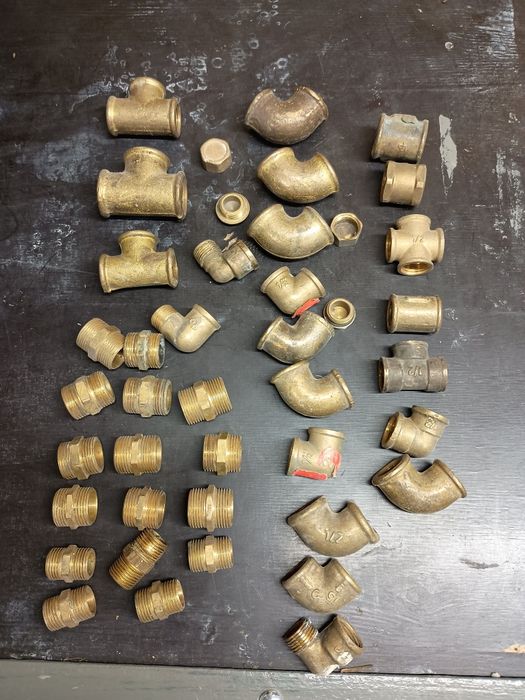 Kształtki hydrauliczne, zawory , wężyki