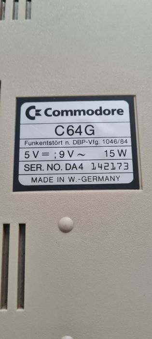 Commodore 64G sprzedam