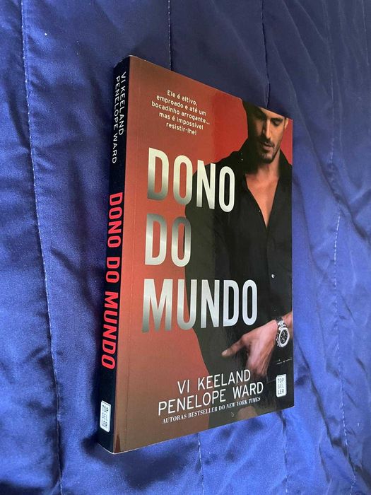 "Dono do Mundo" de VI Keeland e Penelope Ward