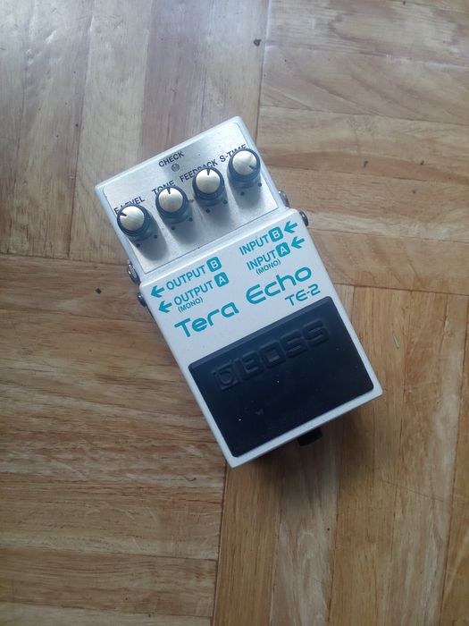 Boss TE-2 Tera Echo efekt delay freeze
