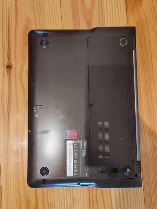 Oferuje Laptop samsung