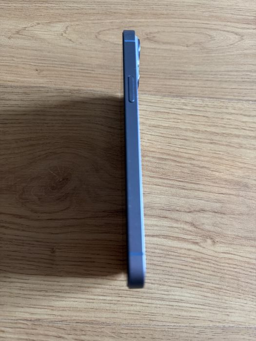 IPhone 14 plus niebieski