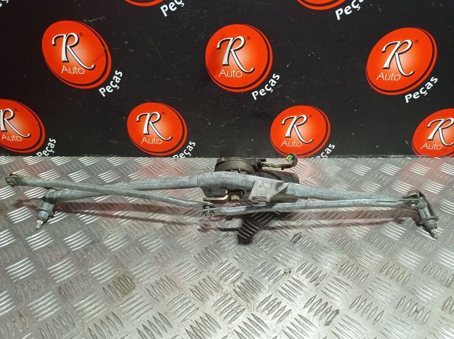 Estrutura Limpa Parabrisas Volkswagen Passat (3A2, 35I)