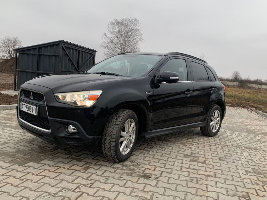 Mitsubishi ASX 2011 року.