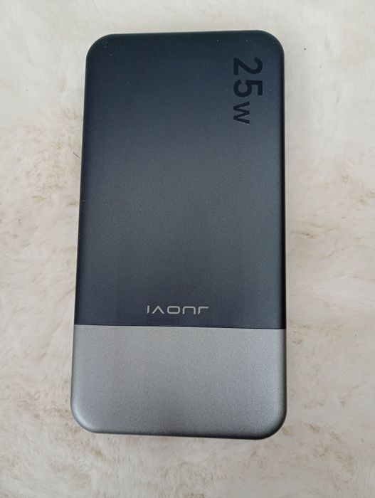Przenośny power bank 10000 mAh 25 W