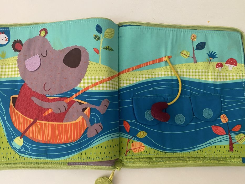 Livro de pano sensorial para bébés (25x25)