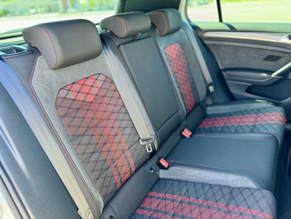 VW Golf 7.5 GTI TCR Akrapovic