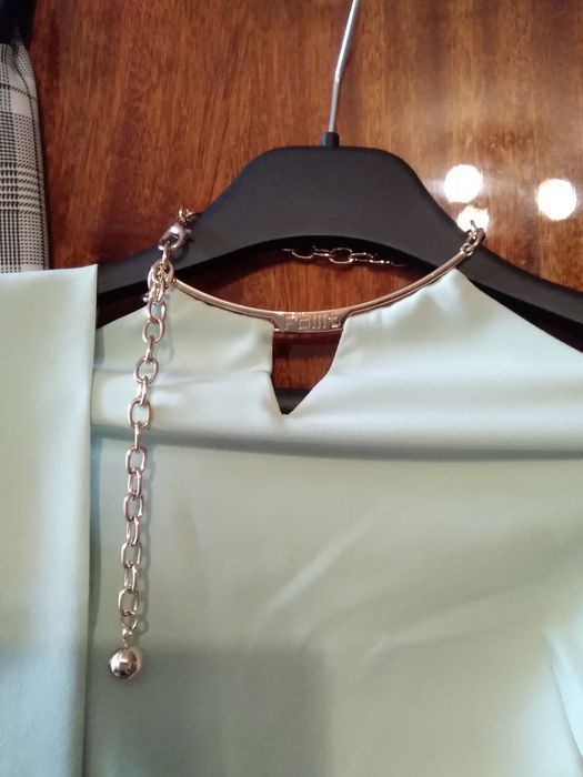 Платье с выпуска, с цепочкой и поясом