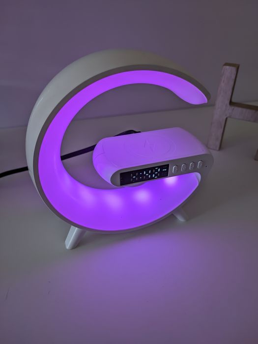 Candeeiro + coluna bluetooth + carregador sem fios