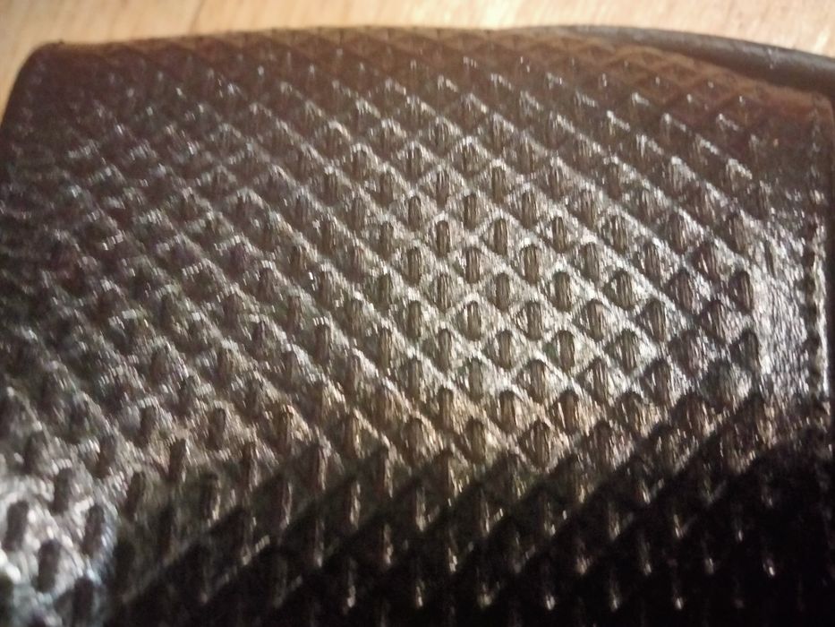 Шльопки чёрного цвета