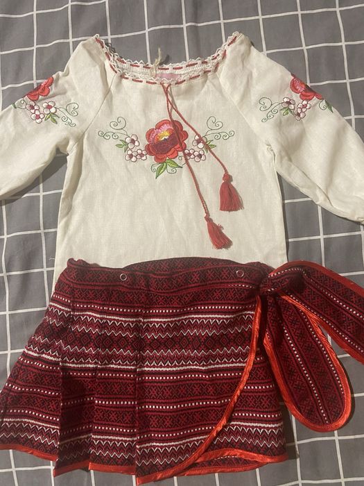 Вишитий костюмчик