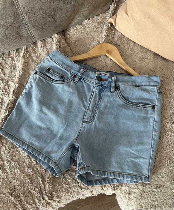 Жіночі шорти бермуди