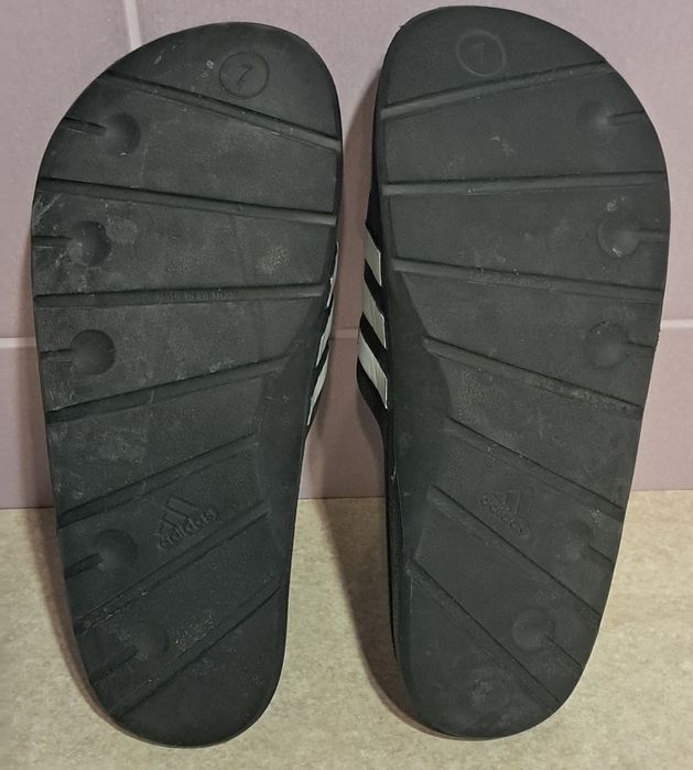 Adidas klapki,rozmiar 7, 23-24 cm długość stopy