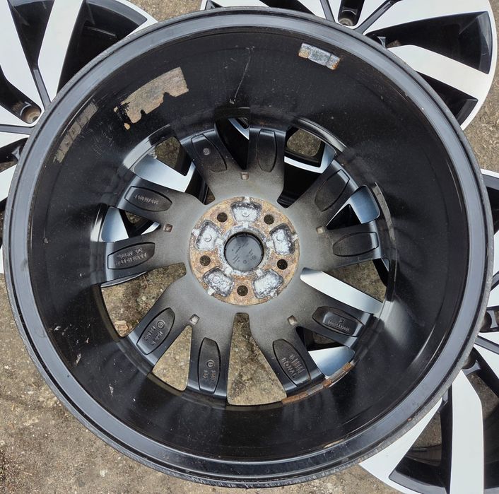 Felgi aluminiowe Vw Passat Sharan Arteon T-Roc 8x18 ET44 5x112