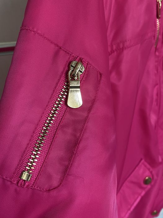 Бомбер яскравого кольору розмір- S, в  ідеальному стані, для красунь