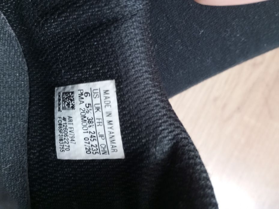 Sprzedam halówki adidas