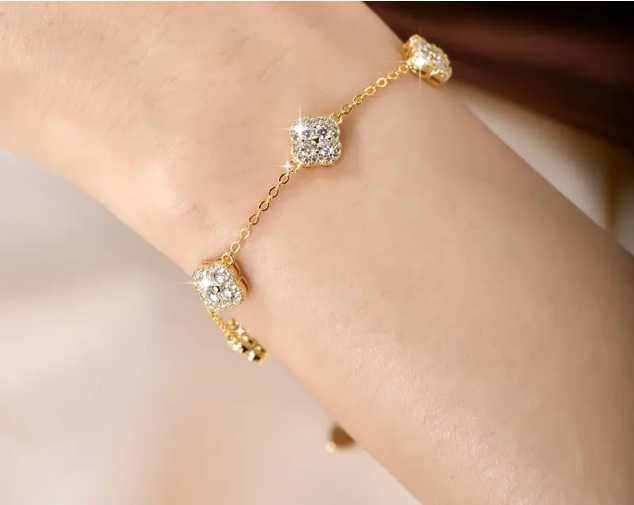 Муссаніт. Браслет Van Cleef  - 5 карат
