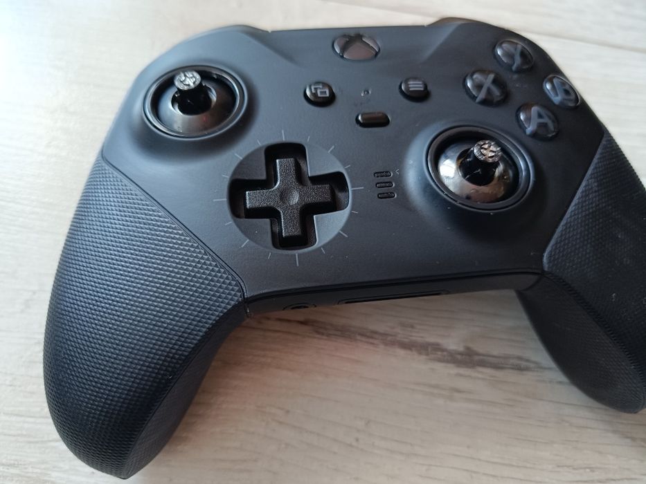 Kontroler Xbox One Elite 2 + etui