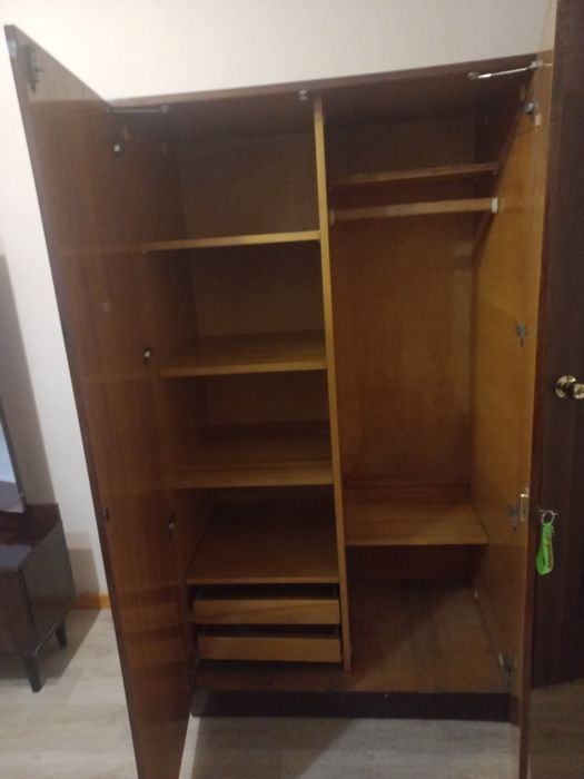 Меблі, шафа, триляж, сервант,телевізор