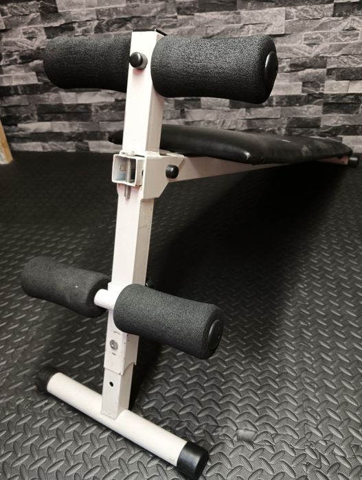 Ławeczka do brzuszków