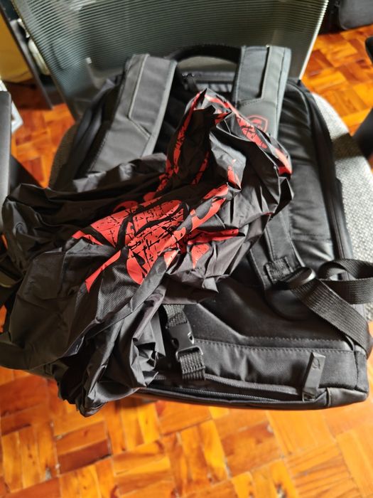 Mochila MSI Urban Raider Gaming – Para Portáteis até 17,3"