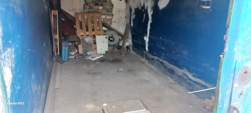 Невеликий Гараж 2.2х5м на ЮГОКе