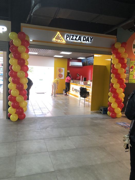 Шарики на открытие, арка на открытие для магазинов