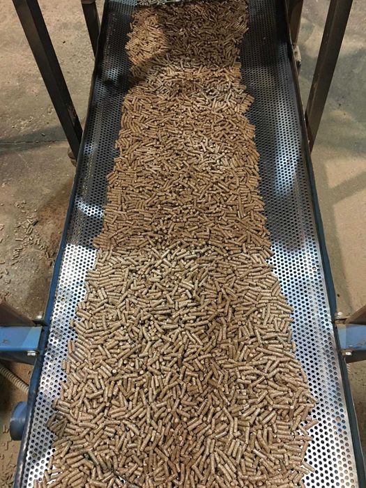 Producent PELLETU z trocin tartacznych. Dębowy 1 worek 15 kg.