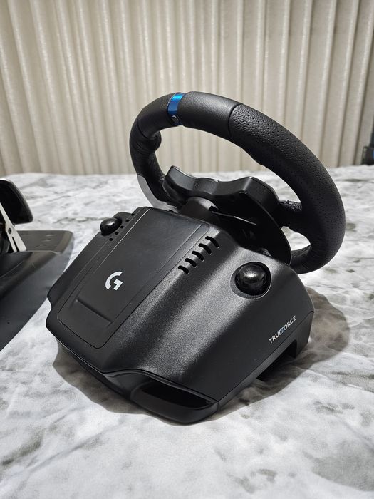 Logitech G923 (Playstation e PC)