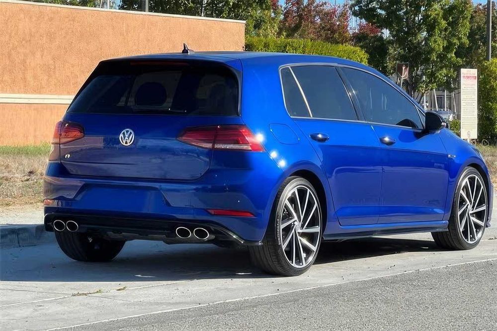 Volkswagen Golf R      2019