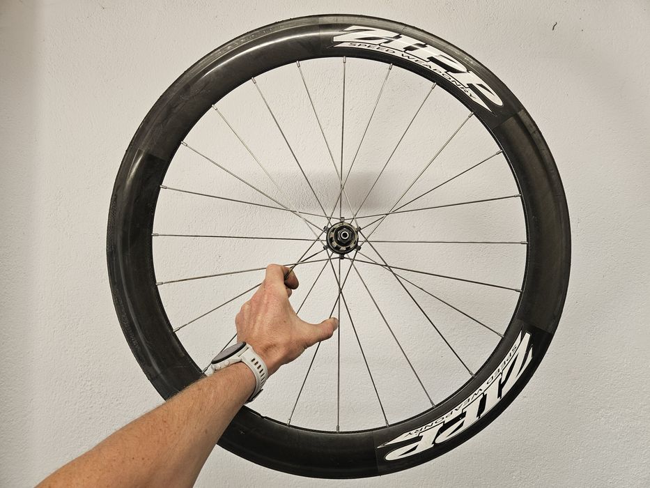 Rodas estrada Mavic, Zipp, suporte manutenção