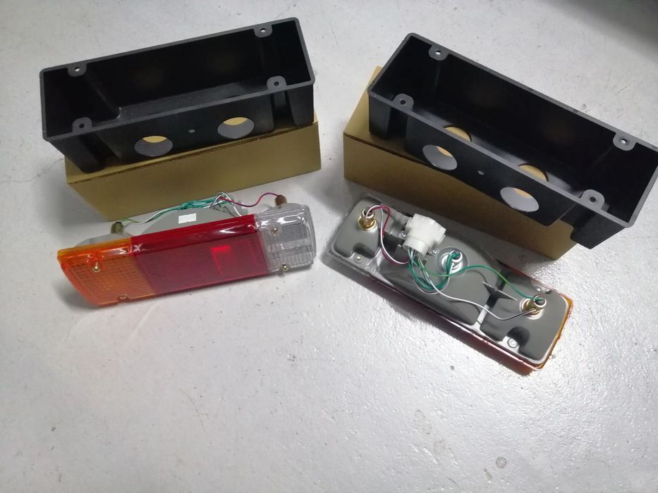 Kit de farolins de trás Toyota Dyna 150 , 250 ,280  Hilux Completos