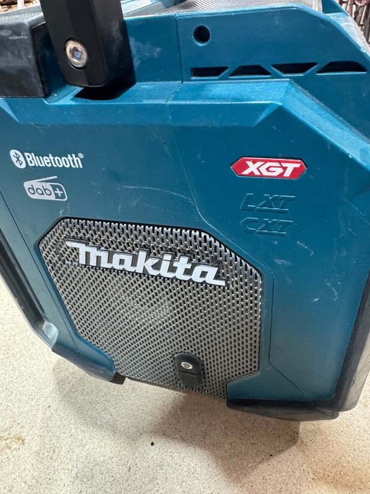 Makita MR007 G radio