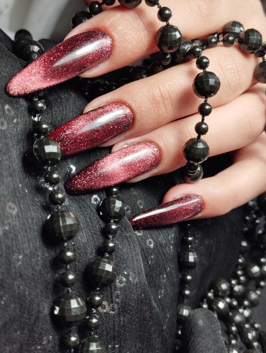 Майстер манікюру та педикюру