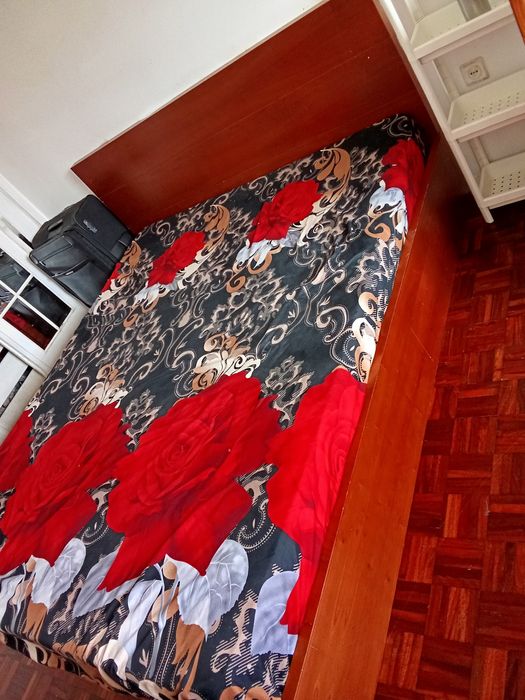 Cama king size com colchao