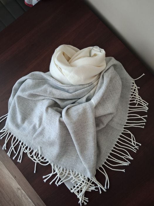 Szal damski marki Diverse