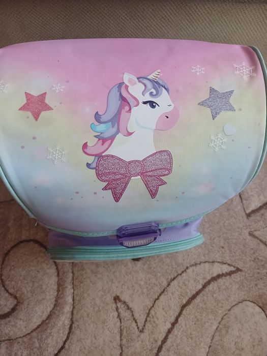 Продам рюкзак для дівчинки