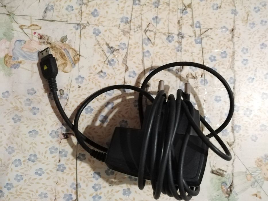 Vendo fixa de telemóveis novos Samsung bom estado