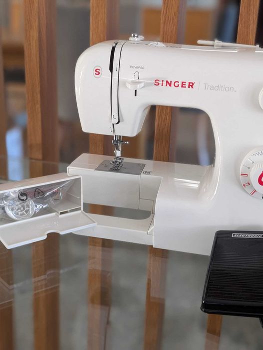 Maquina de Costura Singer