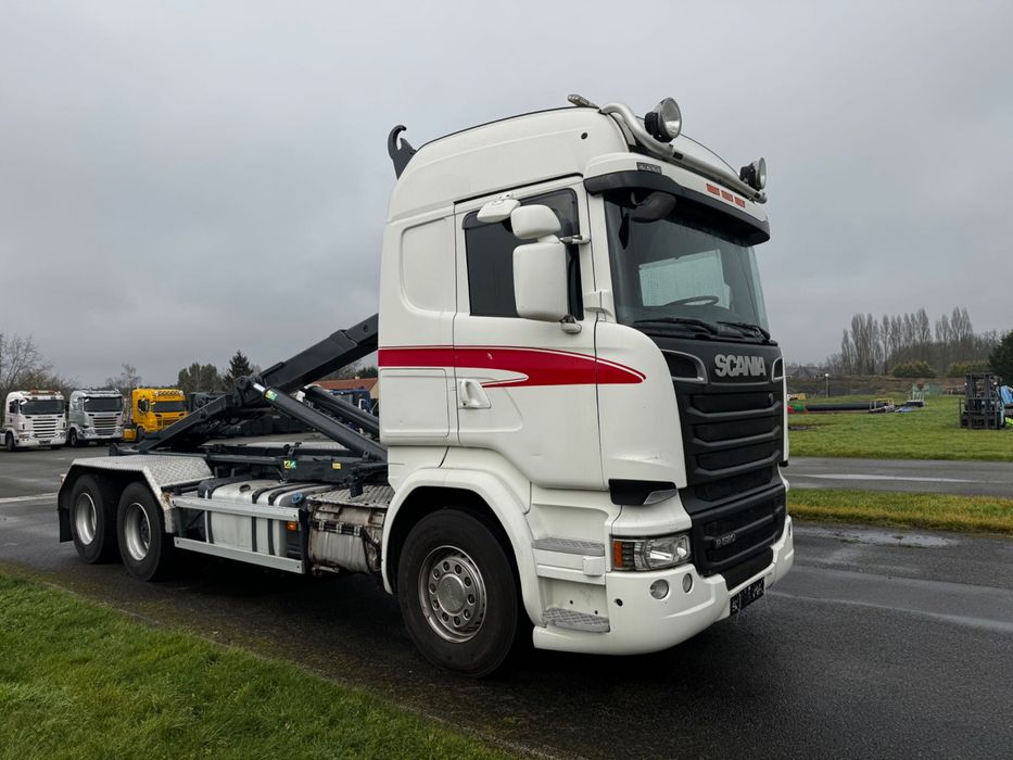 Scania R520 V8 6x2 amplirol gancho