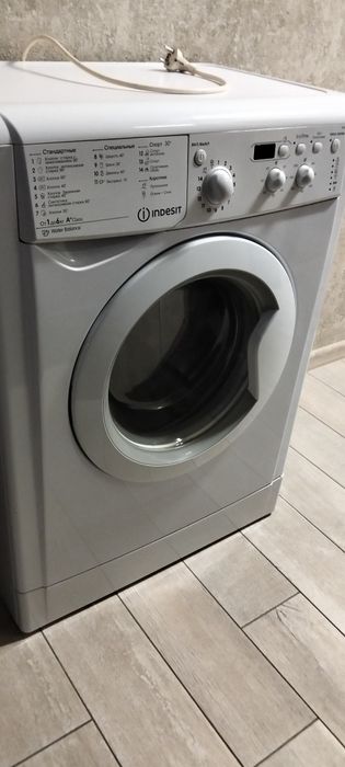 Продам неробочу стіральну машинку,