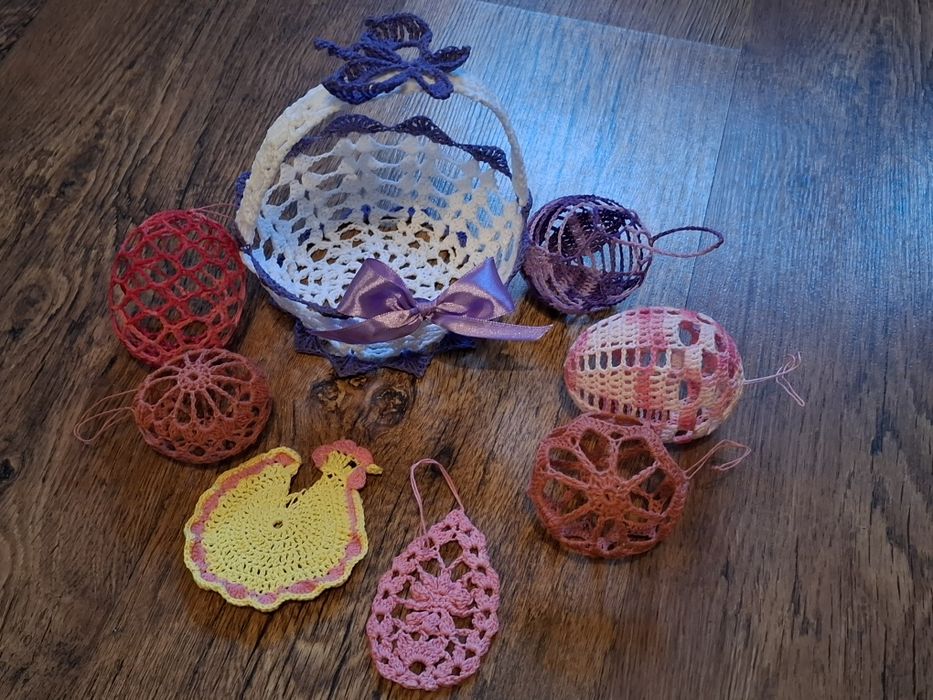 Koszyczek, jajka,  Wielkanoc