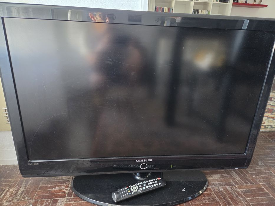 TV Samsung 40” (LE40A53)